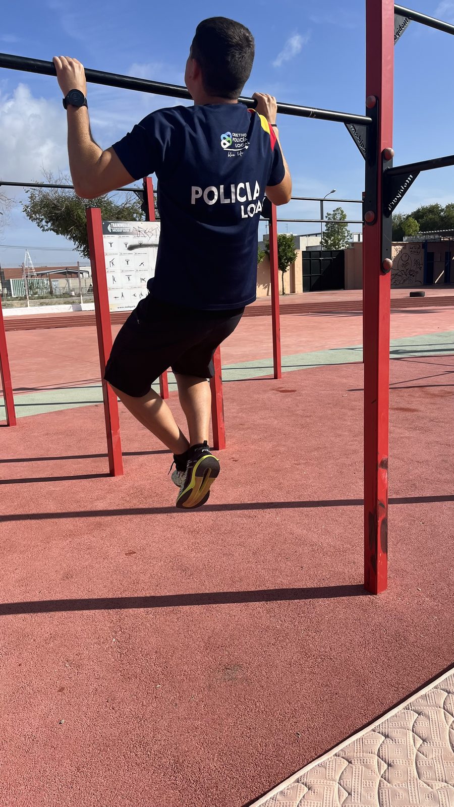 Dominadas en barra · preparación física para Policía Local de Andalucía con ObjetivoPL