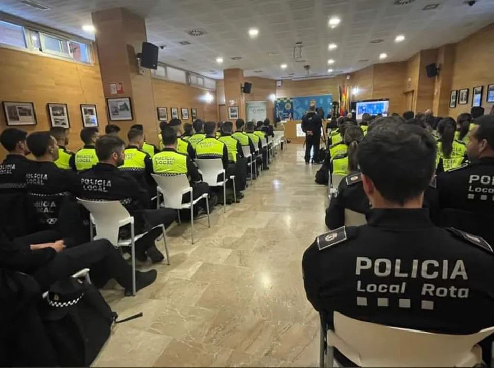 Formación especializada para la oposición a Policía Local en Andalucía